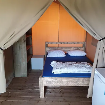 Luxury tent De La Vallee